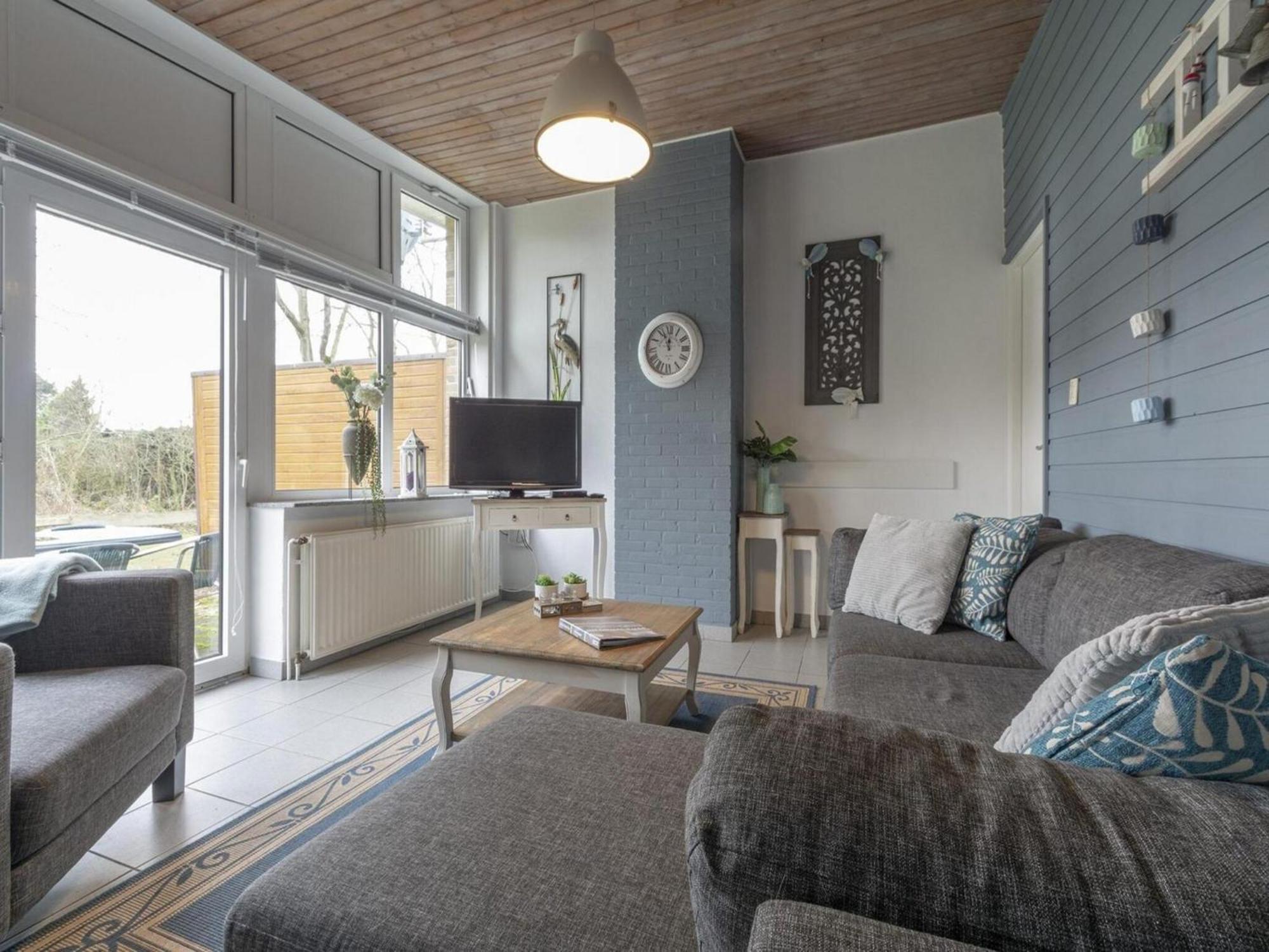 Stylish Beachside Bungalow With Patio Sint Maartensvlotbrug Extérieur photo