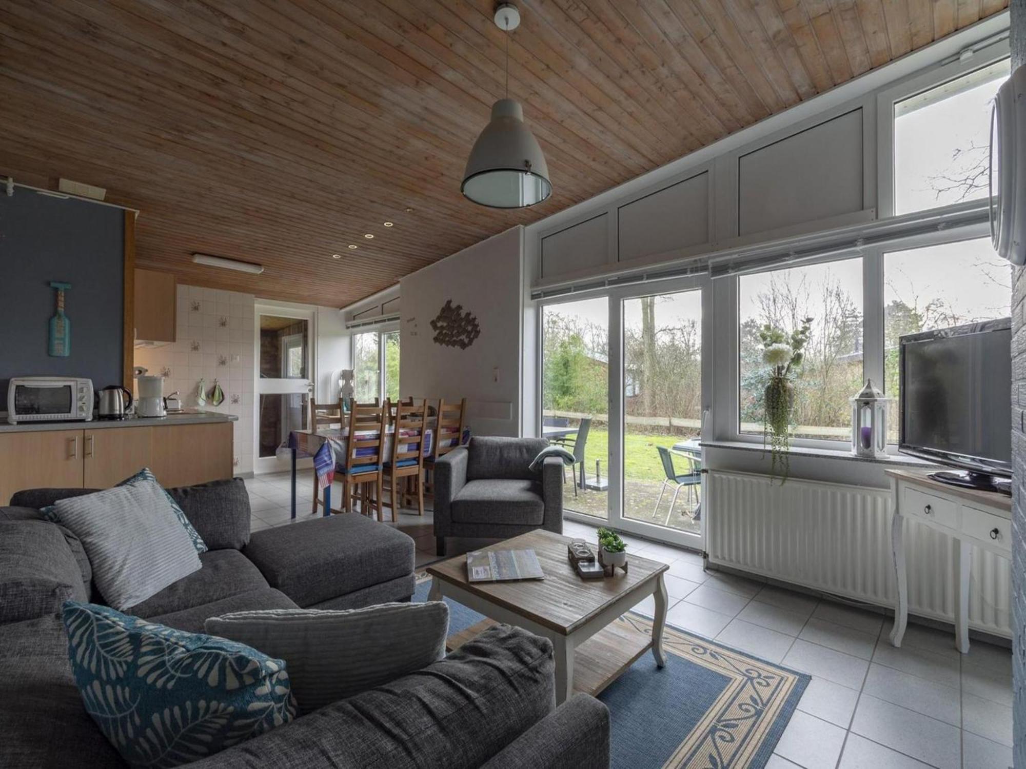 Stylish Beachside Bungalow With Patio Sint Maartensvlotbrug Extérieur photo